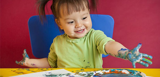 baby-playing
